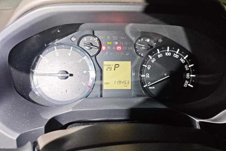 Used Toyota Prado 2018 3.5L Automatic TX Odometer Close Up