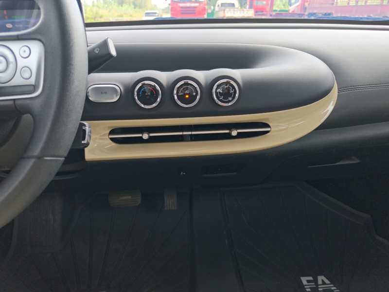 Used Wuling Bingo 2023 203km Light Edition — 12