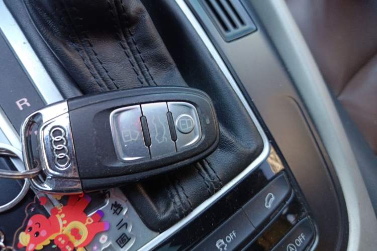 Used Audi Q5 2017 Plus 40 TFSI Technology Model Vehicle Key