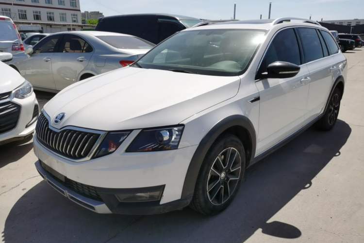 Used Skoda Octavia 2018 Station Wagon TSI230 DSG Luxury Edition