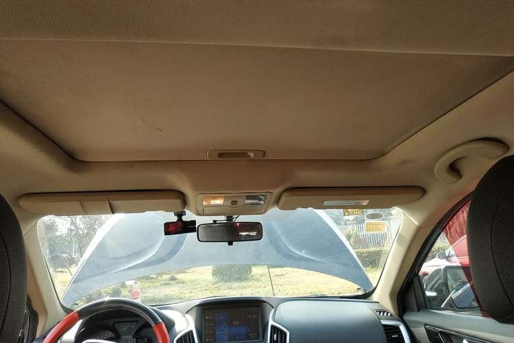 Used Dongfeng Aeolus AX7 2016 2.0L Automatic Zhiyi Trim