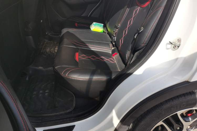 Used Soueast DX3 2016 1.5L Manual Luxury Model
