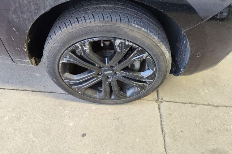 Used Wey VV5 2017 2.0T Flagship Edition Right Front Wheel Hub