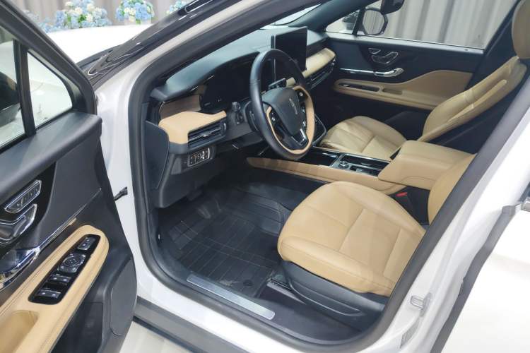 Used Lincoln Corsair 2022 2.0T Two-Wheel Drive Luxury Edition Driver Seat