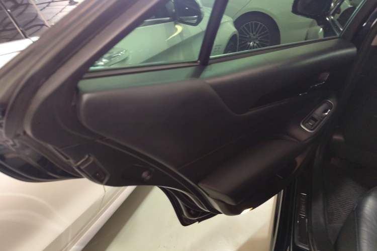 Used Toyota Crown 2018 2.0T Fashion Edition
