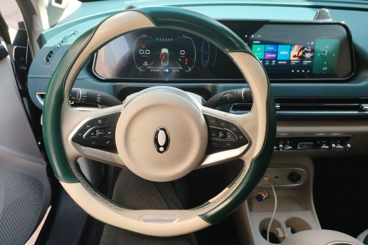 Used ORA Good Cat 2023 401 km Standard Range Premium Version Lithium Iron Phosphate Steering Wheel