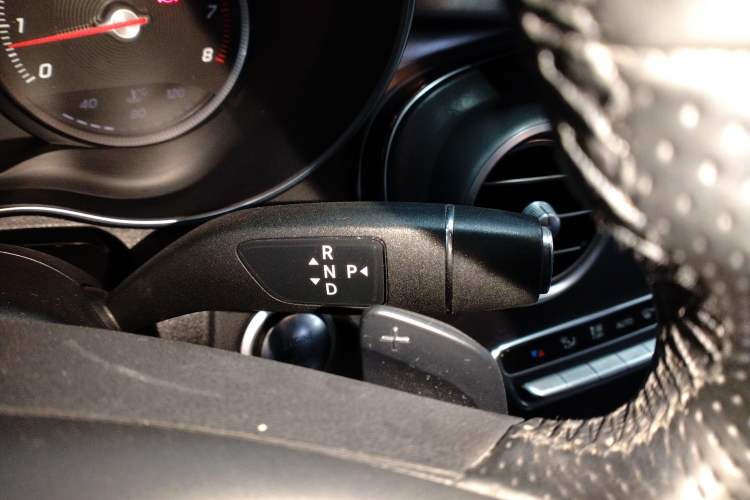 Used Mercedes-Benz C-Class 2017 C 200 station wagon Gear Lever