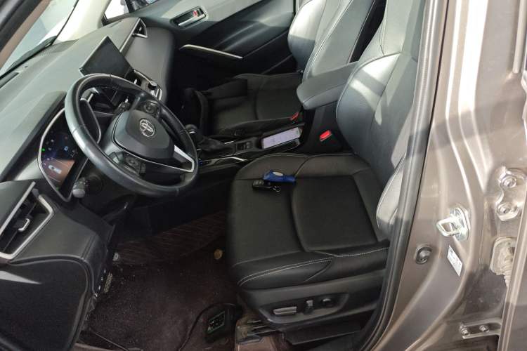 Used Toyota FRONTLANDER 2023 2.0L Smart Electric Hybrid Dual-Engine Deluxe Version
