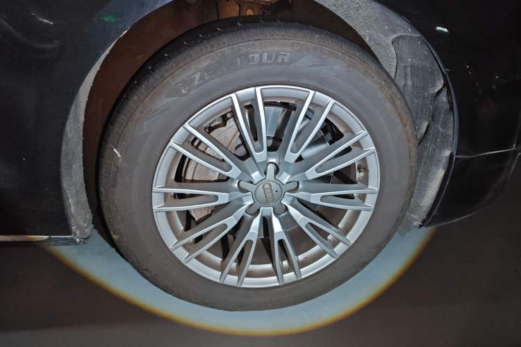 Used Audi A8 2014 A8L 45 TFSI quattro Comfort model
