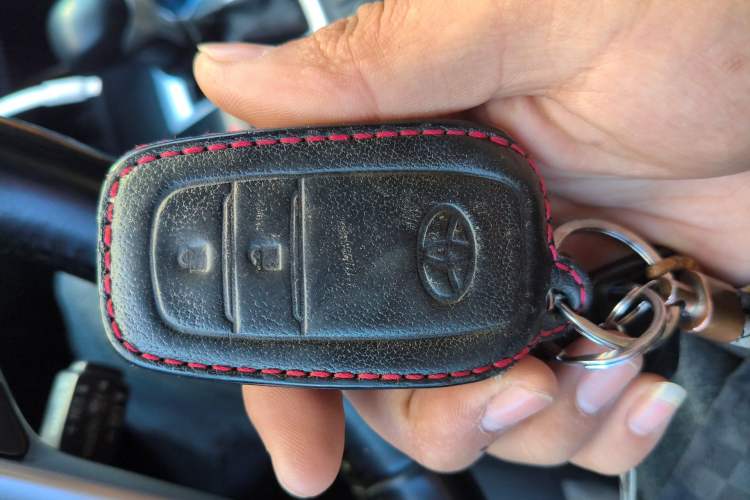 Used Toyota Highlander 2018 2.0T Four-Wheel Drive Luxury Edition 7 Seats China V Emission Standard