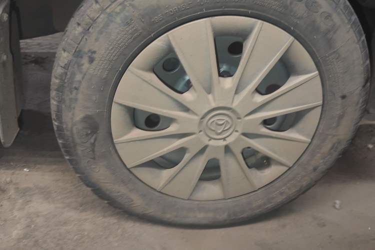 Used CHANGAN KAICHENG Shenqi F30 2018 1.5L Luxury Long-Wheelbase Model DAM15L Right Front Wheel Hub