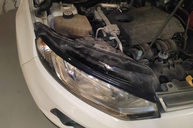 Used Ford EcoSport 2013 1.5L Automatic Fashion Model Right Front Headlight