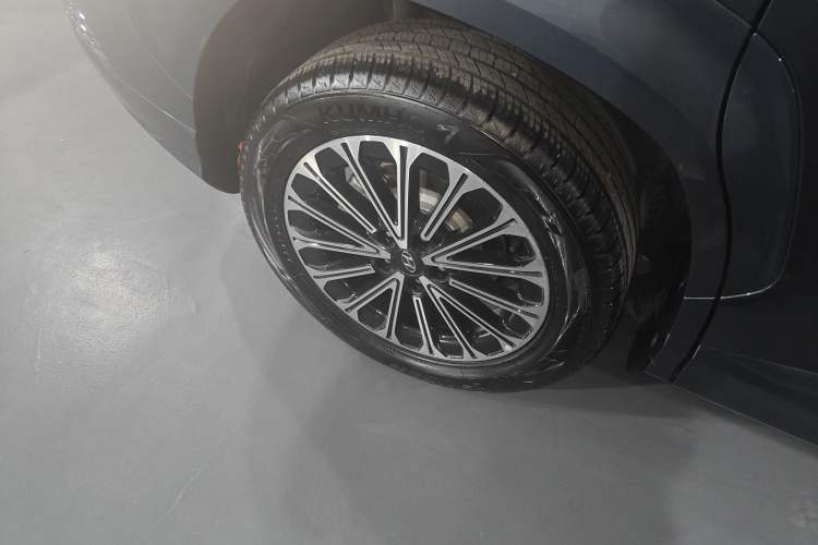 Used Hyundai Custo 2024 270TGDi LUX Prestige Edition
