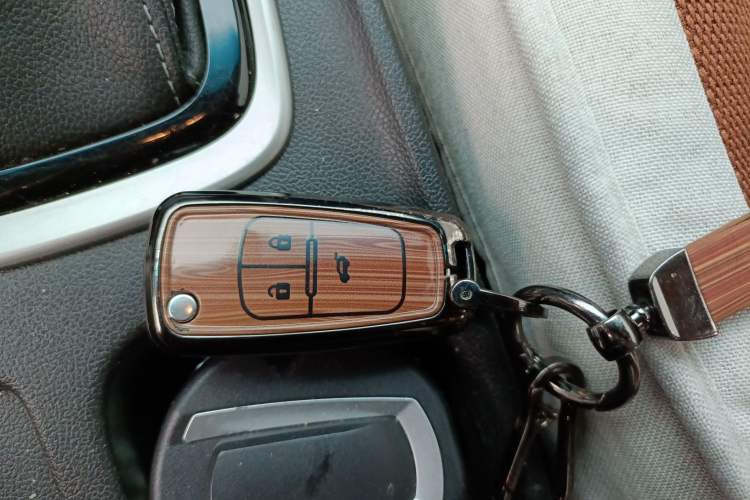 Used Chevrolet Monza 2020 320 Automatic Enjoyment Edition
