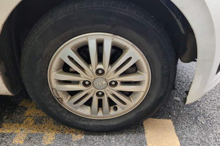 Used Kia Pegas 2017 1.4L Manual Value Edition Right Front Wheel Hub