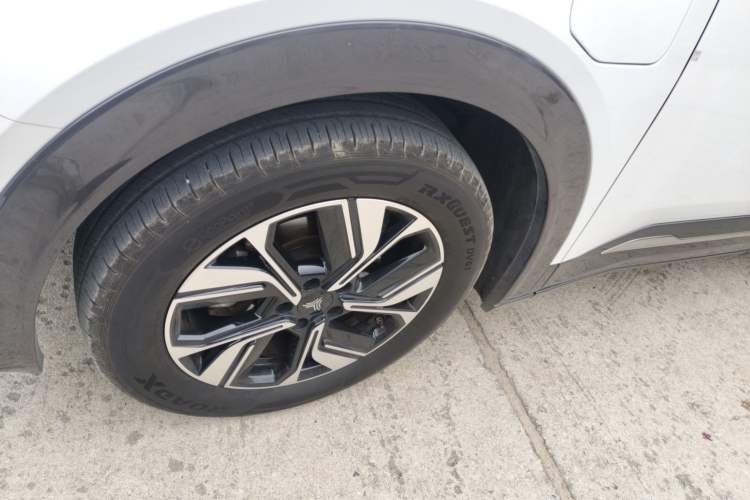 Used NETA U 2023 NETA U-Ⅱ 400 U-SHOW Edition Lithium-Ion Battery Left Front Wheel Hub