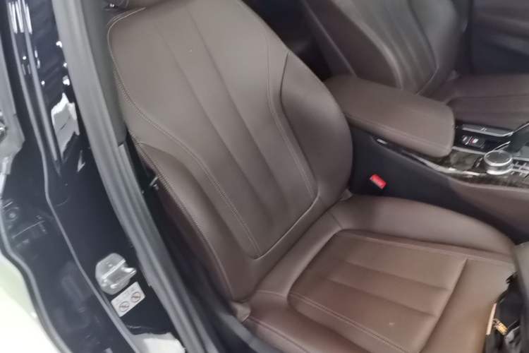 Used BMW 5 Series 2019 525Li M Sport Package Right Front Seat