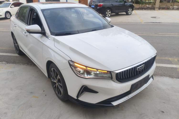 Used Geely Auto Emgrand 2022 4th Generation 1.5L CVT Luxury Model Front Right 45 Deg