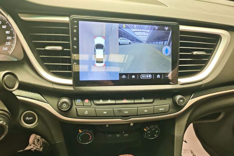 Used Buick GT 2021 1.3T Automatic Mild Hybrid Elite Version Audio And AC Panel