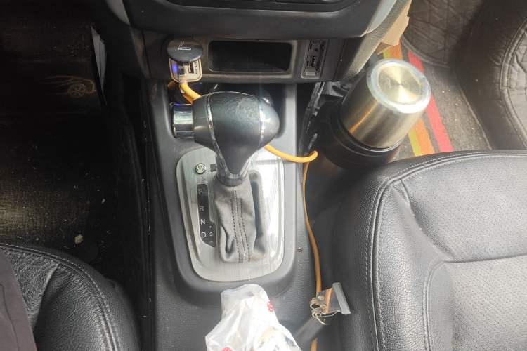 Used FORTHING Joyear S50 2014 1.6L CVT Luxury Model
