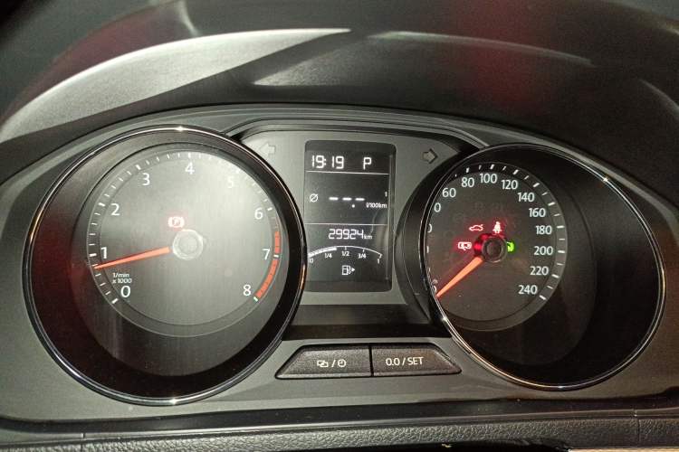 Used Volkswagen Gran Lavida 2017 230TSI DSG Comfort Edition Odometer Close Up