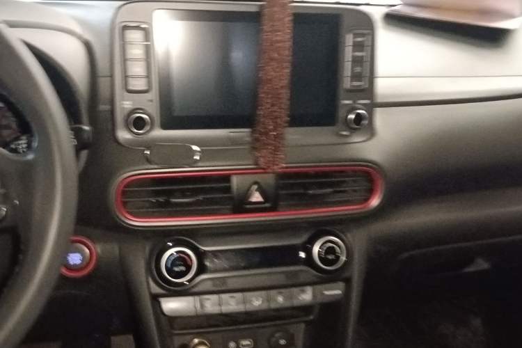 Used Hyundai ENCINO 2019 1.6T Iron Man Edition Audio And AC Panel