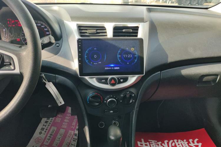 Used Hyundai Verna Ray 2016 1.4L Automatic Leading-Edge GLX Audio And AC Panel