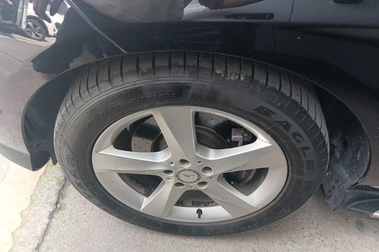 Used Mercedes-Benz M-Class 2015 ML 400 4MATIC Dynamic Model Exterior 2