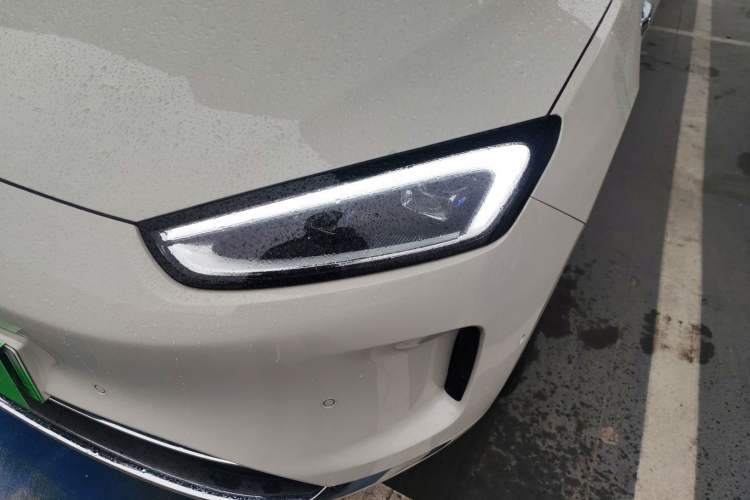 Used Hima AITO M5 2025 Extended-Range Ultra All-Wheel-Drive Version Left Front Headlight