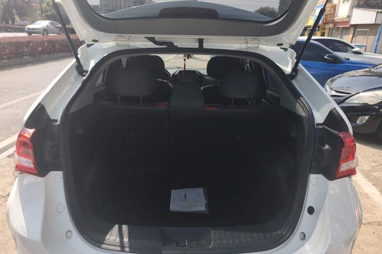 Used Luxgen U5 SUV 2017 1.6L CVT Jazz Edition
