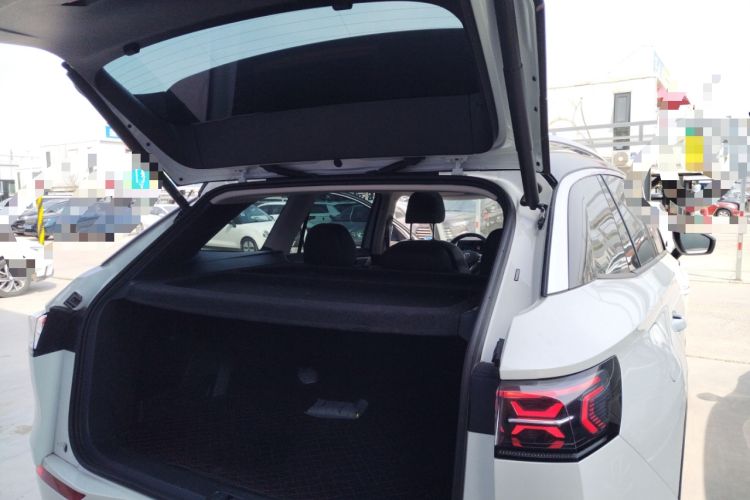 Used Volkswagen Tavendor 2023 380TSI Four-Wheel Drive R-Line Cruise Edition Trunk