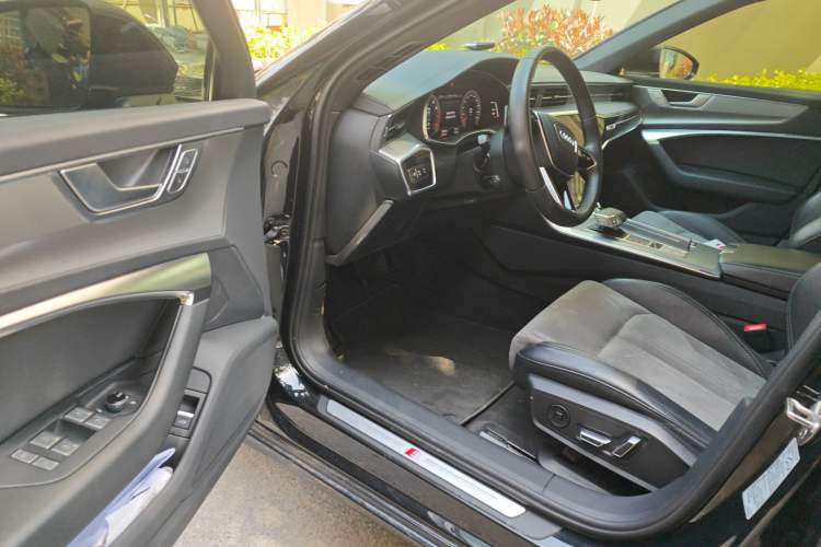 Used Audi A6L 2023 Revised 45 TFSI Prestige Dynamic Edition
