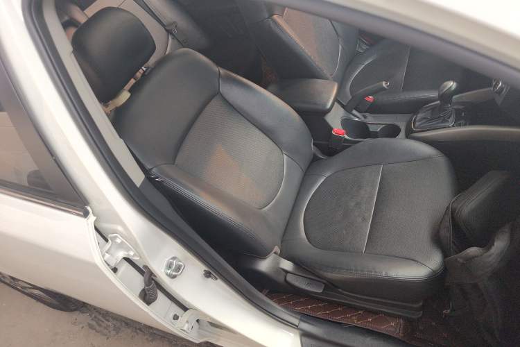 Used Kia Forte 2014 1.6L AT GLS
