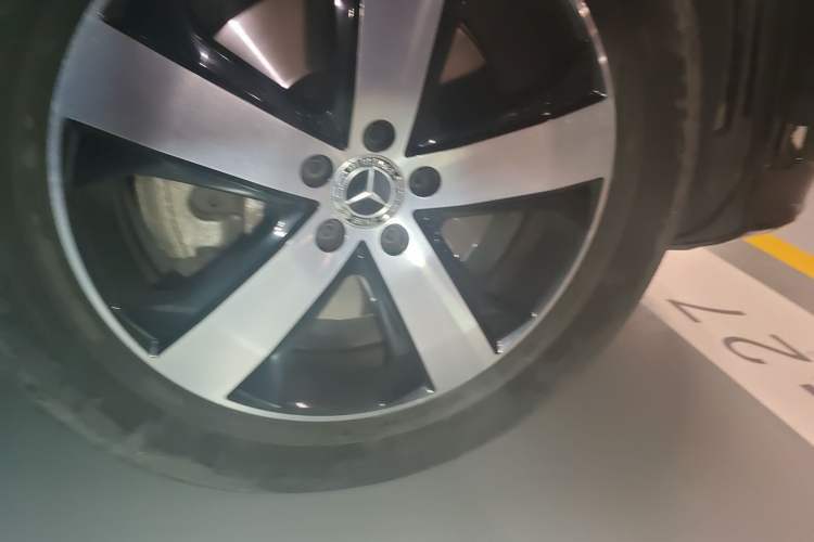 Used Mercedes-Benz GLS 2021 Refresh GLS 450 4MATIC Fashion Edition Right Front Wheel Hub