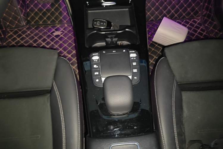 Used Mercedes-Benz A-Class 2022 Revised Version A 200 L Sport Sedan Fashionable Style