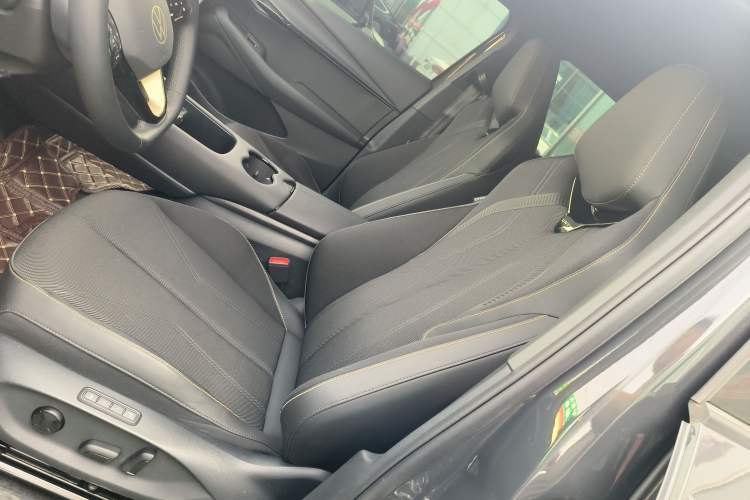 Used Volkswagen ID.UNYX 2024 Pro Long-Range Version