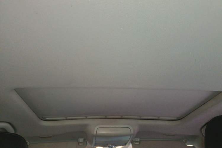 Used Volkswagen Sagitar 2012 1.4TSI Automatic Luxury Edition Headliner