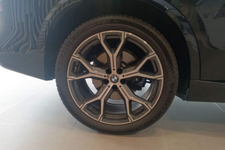 Used BMW X5 2022 xDrive40i Luxury Edition M Sport Package

