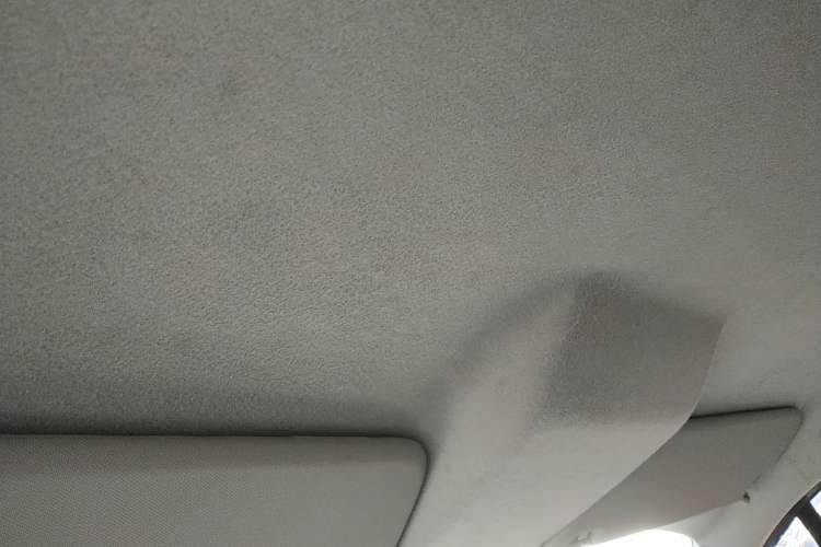 Used Ford Transit 2017 2.0T Diesel Van Short Wheelbase Mid-Roof China V Standard
