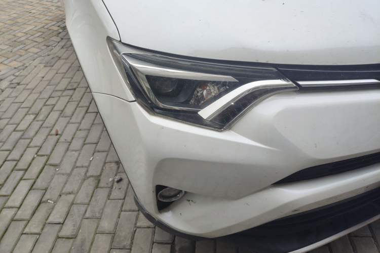 Used Toyota RAV4 2016 2.5L Automatic 4x4 Elite Edition
