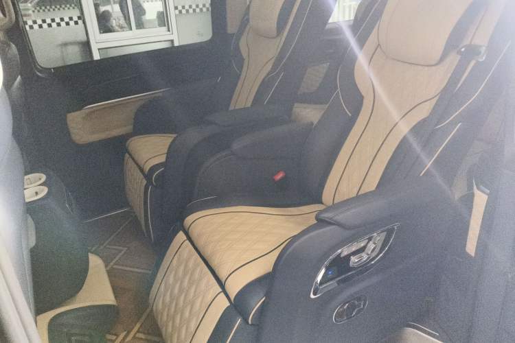 Used Mercedes-Benz V-Class 2018 V 260 Avantgarde Edition China VI