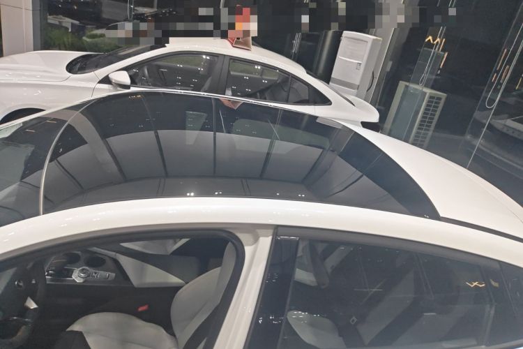 Used CHANGAN UNI-V iDD 2024 Blue Whale Smart Electric iDD 136km Luxury Model
