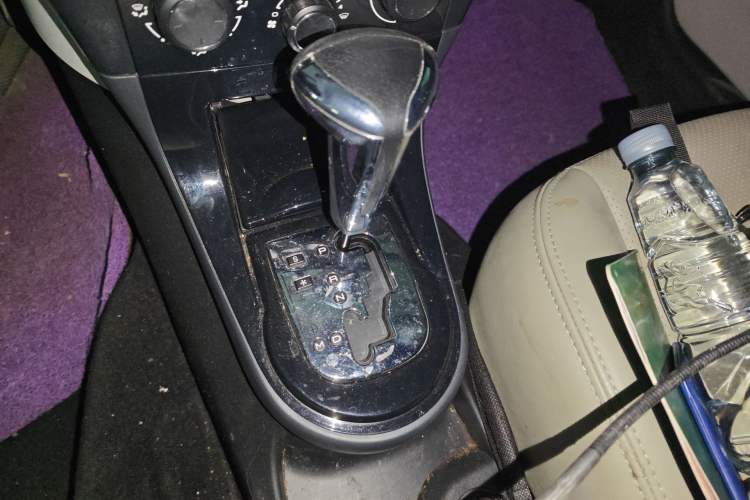 Used Citroen C-Quatre 2013 Sedan 1.6L Automatic Prestige Model Gear Lever