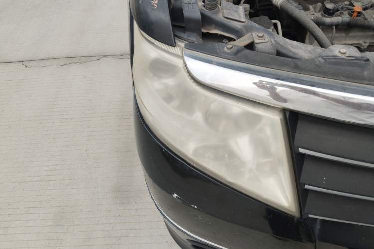 Used Dongfeng Shuaike 2011 1.5L Manual Standard Model 7 Seats China IV Standard Right Front Headlight