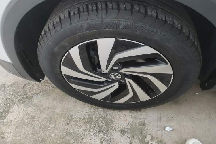 Used Volkswagen Tiguan L 2024 300TSI Automatic Two-Wheel Drive Smart Edition
