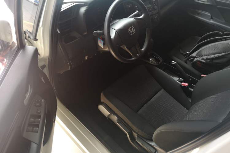 Used Honda Fit 2018 1.5L CVT Comfort Sunroof Version Driver Seat