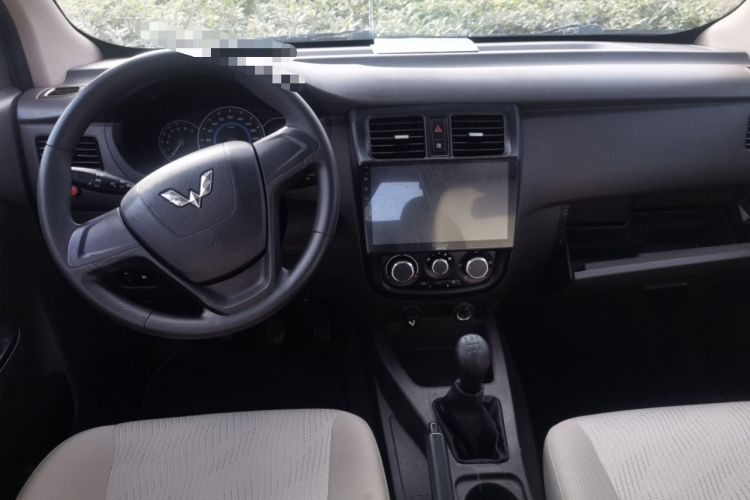Used Wuling Rongguang V 2016 1.2L Standard Version
