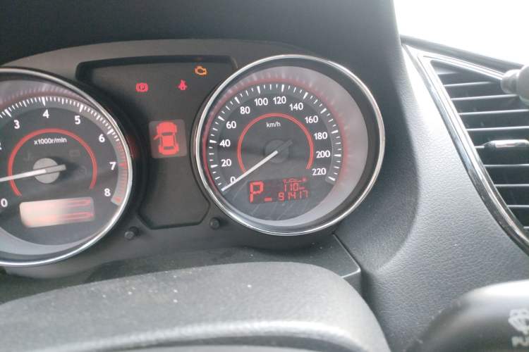 Used Bestune B50 2013 1.6L automatic luxury version Odometer Close Up