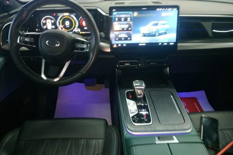 Used GAC Trumpchi GS8 2022 Flagship Series 2.0 TGDI Two-Wheel-Drive Prestige Edition (6-seater) Audio And AC Panel