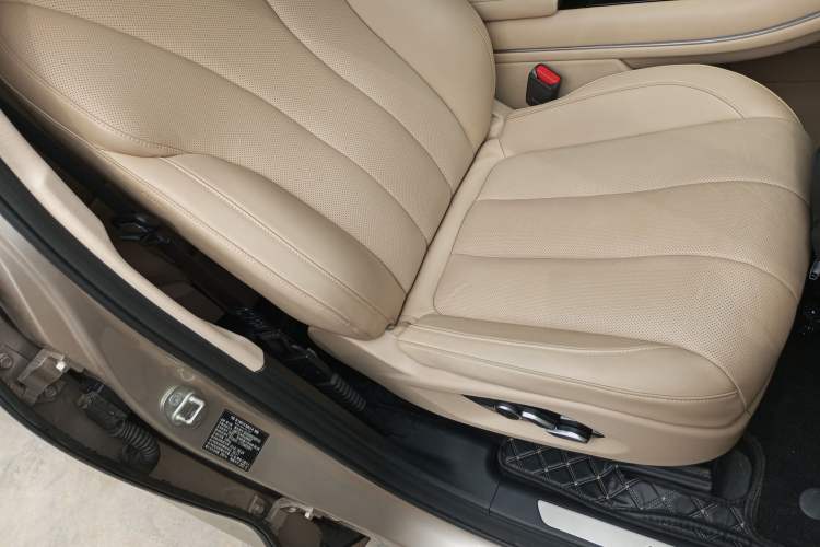 Used Hima AITO M7 2022 1.5T Four-Wheel Drive Flagship Edition
